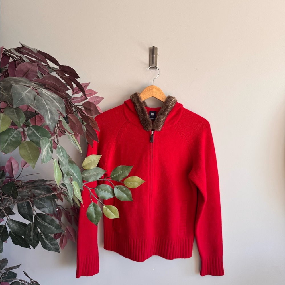 Gap Red Zip-Up Sweater lambswool with Faux Fur Collar
